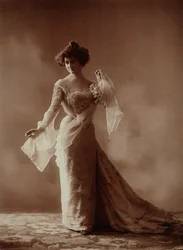 Theater Actress - Lady of Via Serragli (What a Beautiful Creature!)